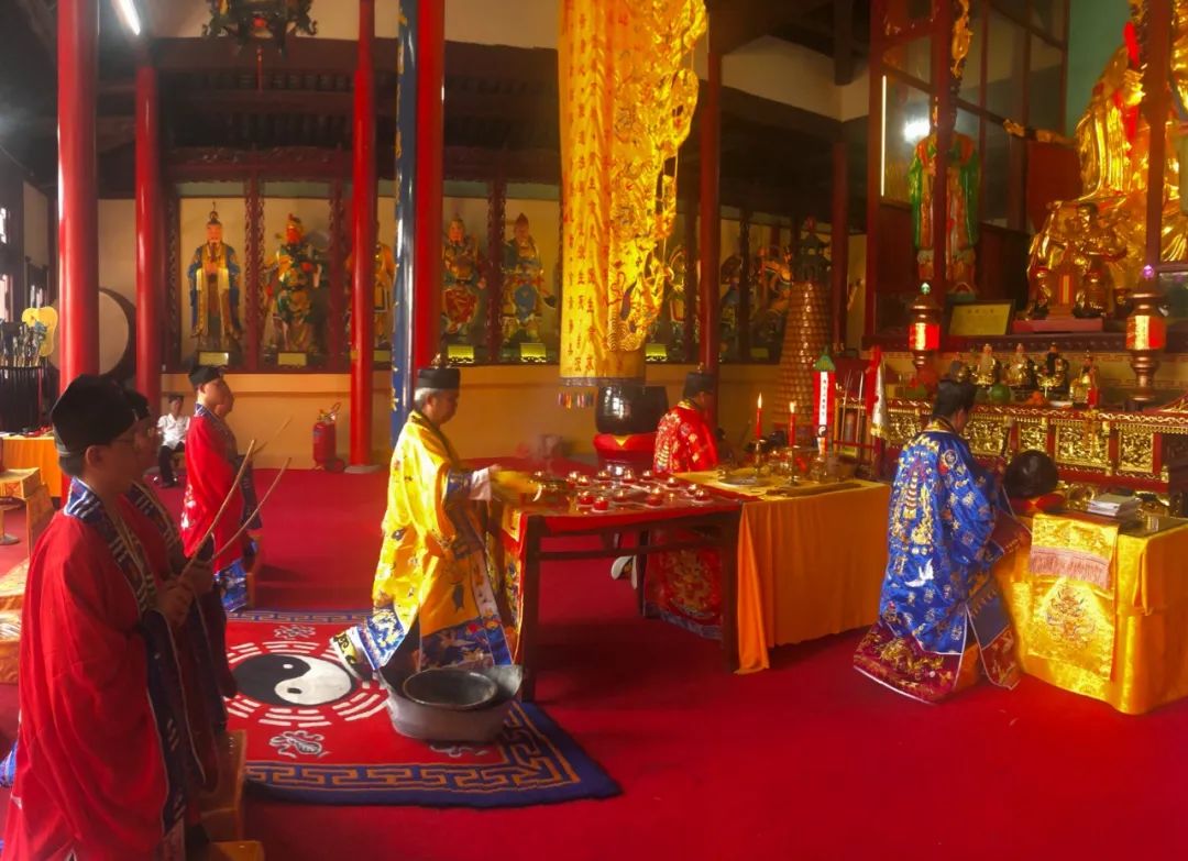上海寺庙求姻缘签的步骤和解签也没什么步骤
